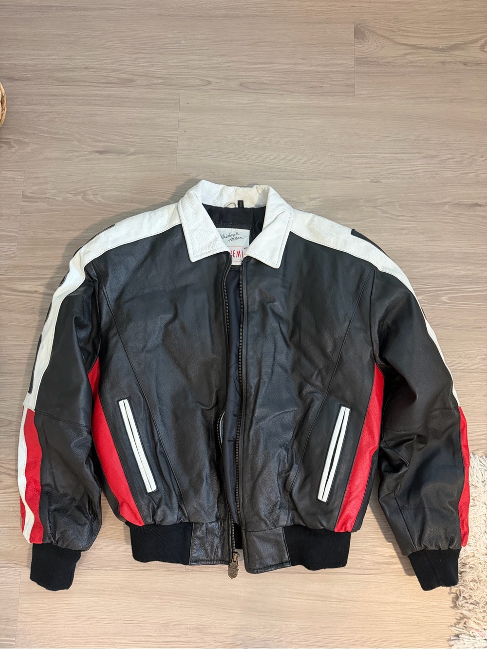 VINTAGE Michael Hoban Jacket USA
Large Black Leather American Flag 90s